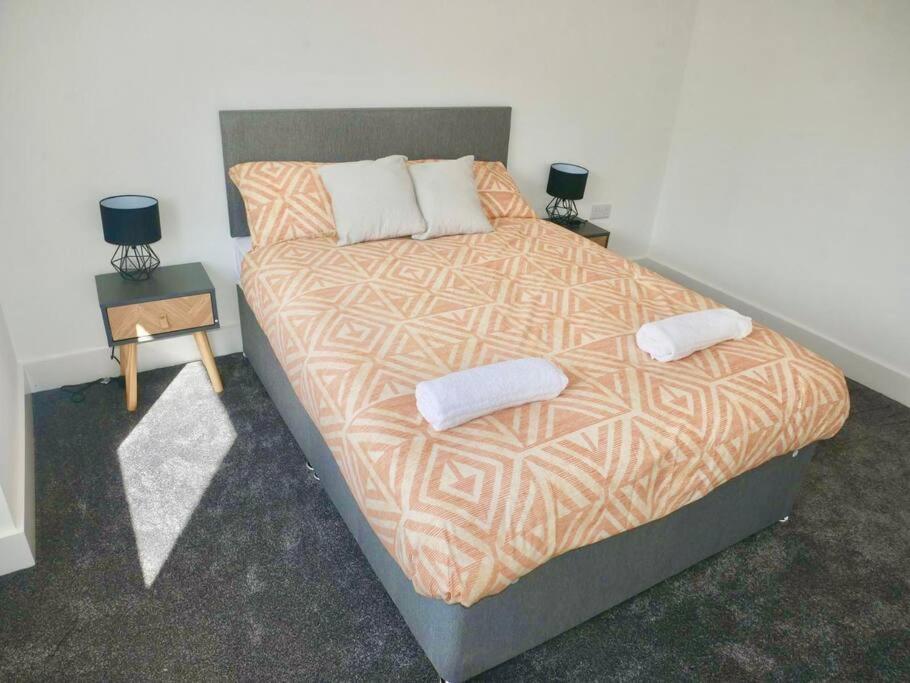 Spacious 4-Bed Semi-Detached Home With Garden Liverpool Eksteriør billede