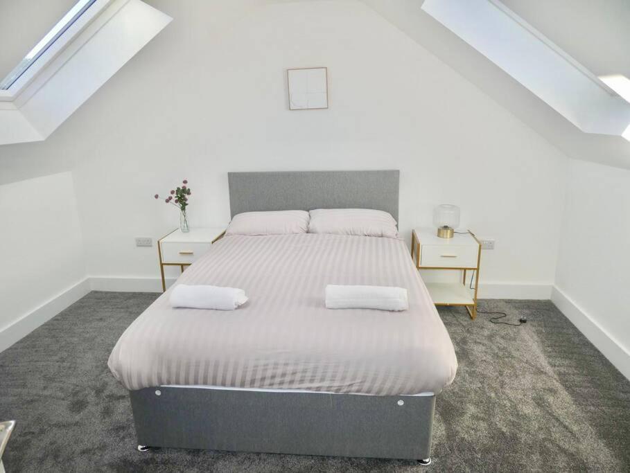 Spacious 4-Bed Semi-Detached Home With Garden Liverpool Eksteriør billede